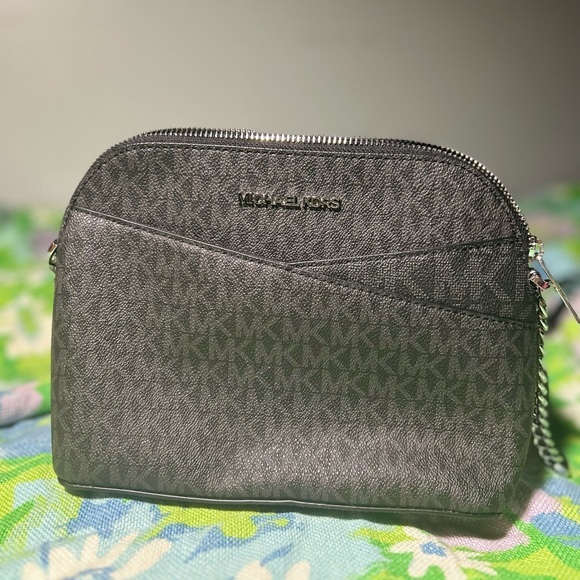 Michael Kors Jet Set Travel Medium Logo Dome Crossbody Bag - Picture 8 of 9